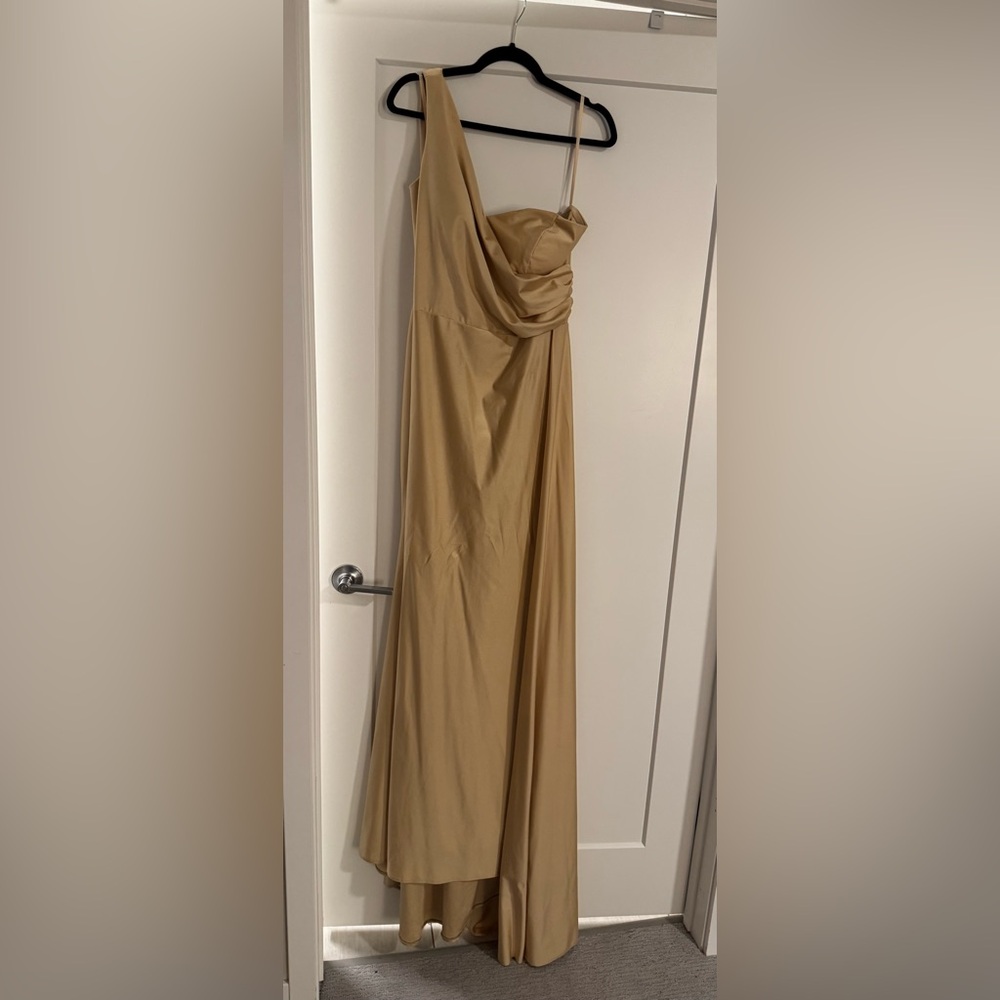 Elegant Amelia Couture light One-Shoulder Dress